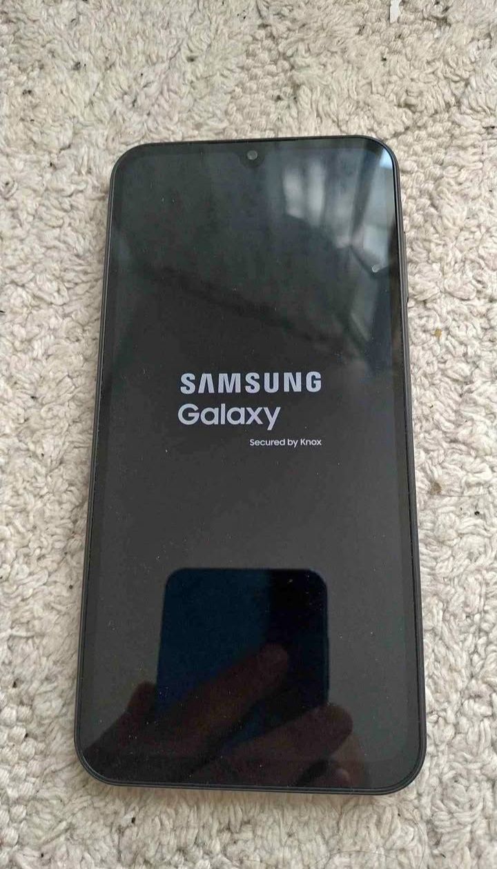 Vând Samsung a15