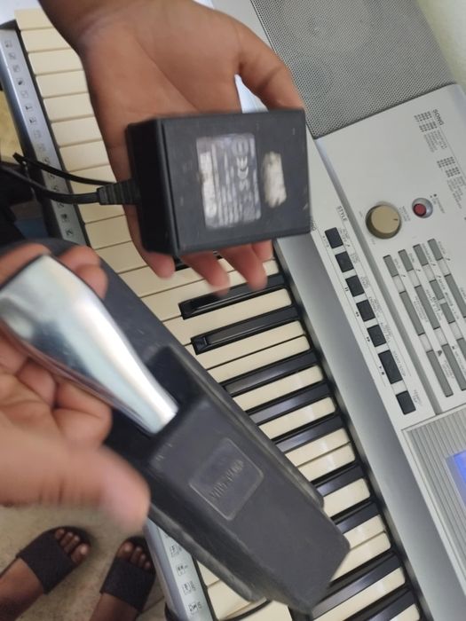 Orga electrică profesionale Yamaha dgx 205