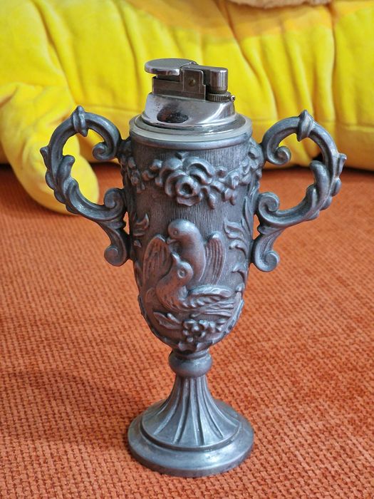 Bricheta de birou Vintage  amfora