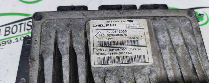 Calculator motor ECU /523 8200513058 Dacia Logan prima generatie