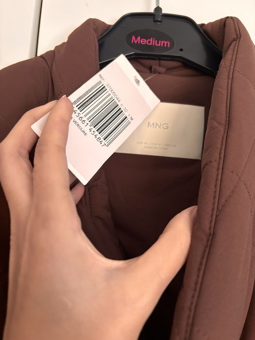 Капитонирано палто Mango - ново