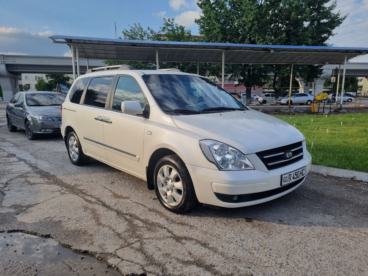 Kia carnival 2008 йил