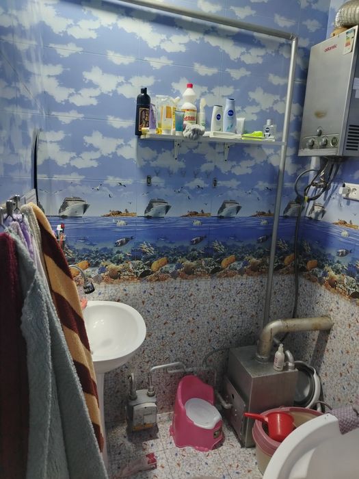 Продаётся трехкомнатная квартира третий этаж в районе Артыкова.