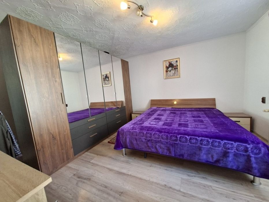 Casă cu 3 camere  curte comuna și curte proprie în Sibiu, strada Părul