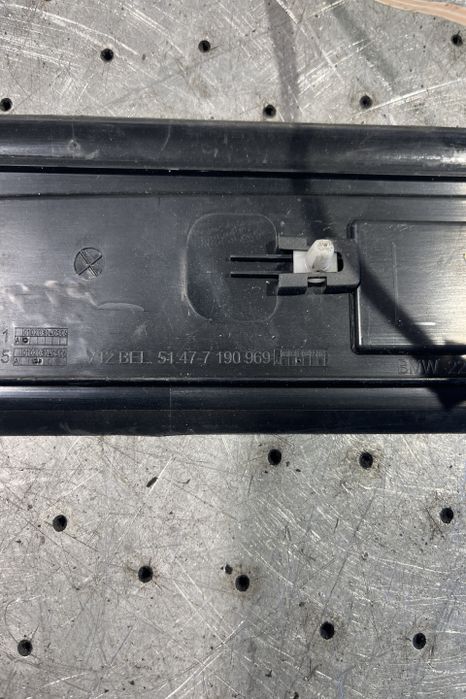 Ornament prag fata dreapta 51.47-7 181 011 BMW Seria 7 F01/F02
