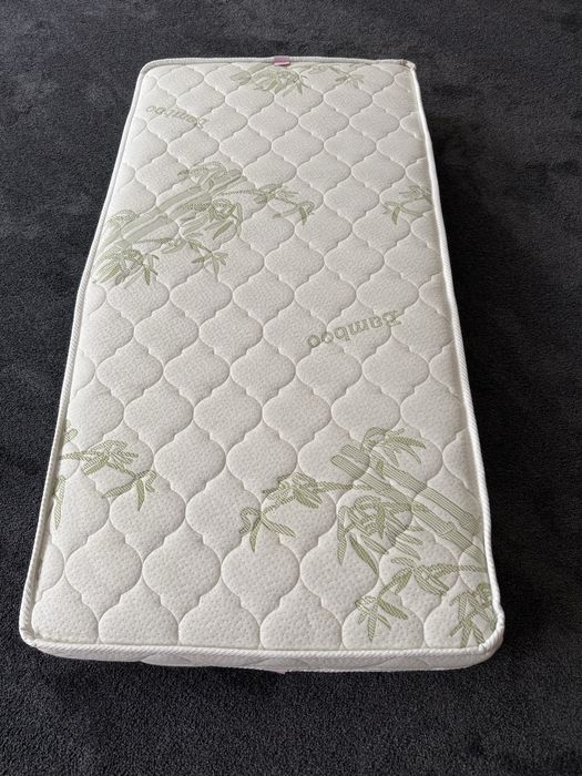 Бебешки бамбуков матрак 120/90см - Чисто нов