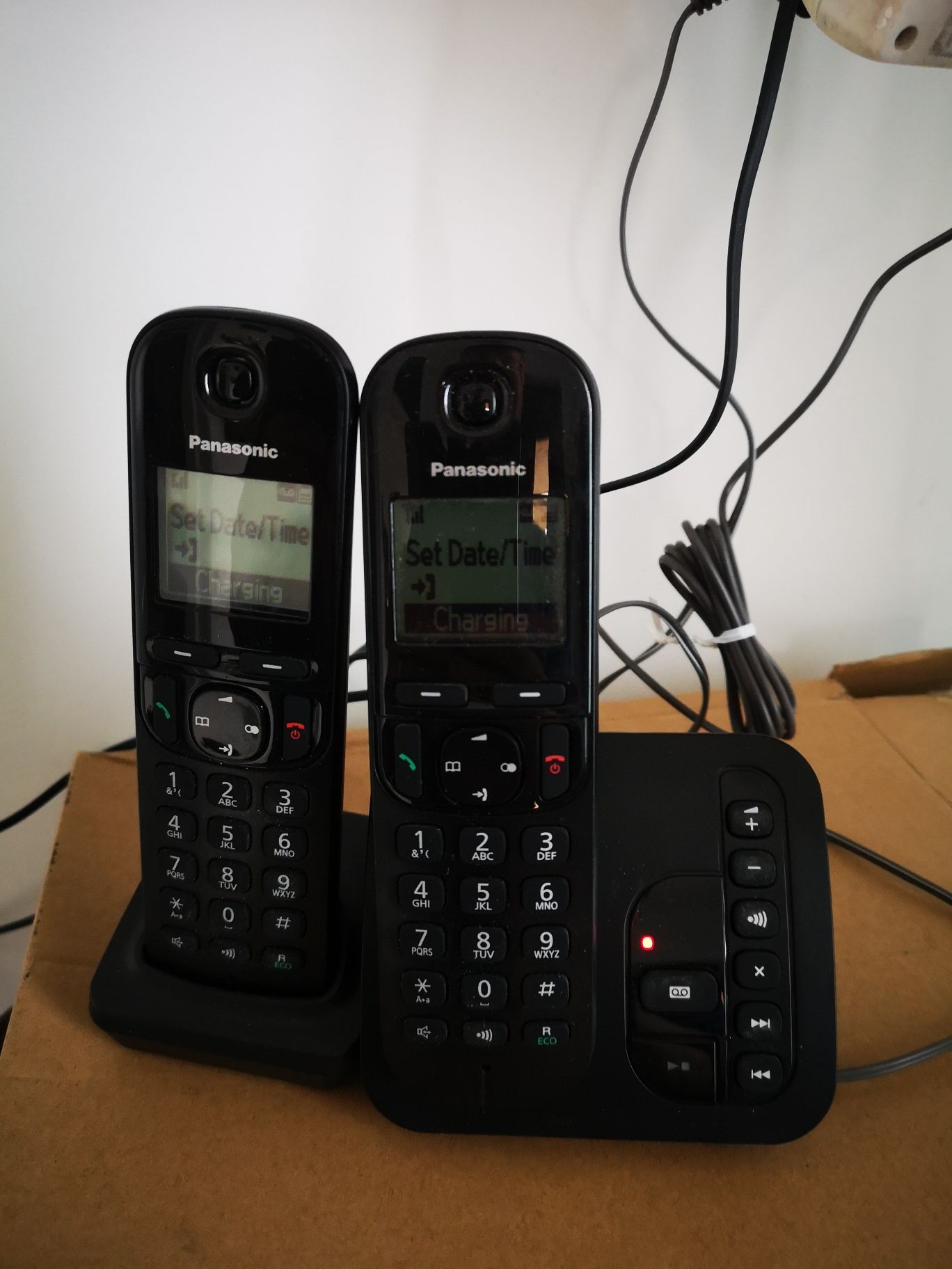 Telefon fix dublu, Panasonic KX-TGC220G