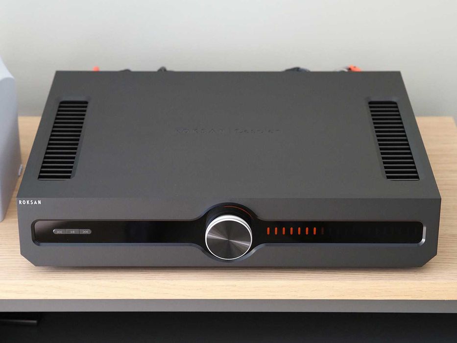 Roksan Caspian 4G Streaming Усилвател (Made in UK) в гаранция!