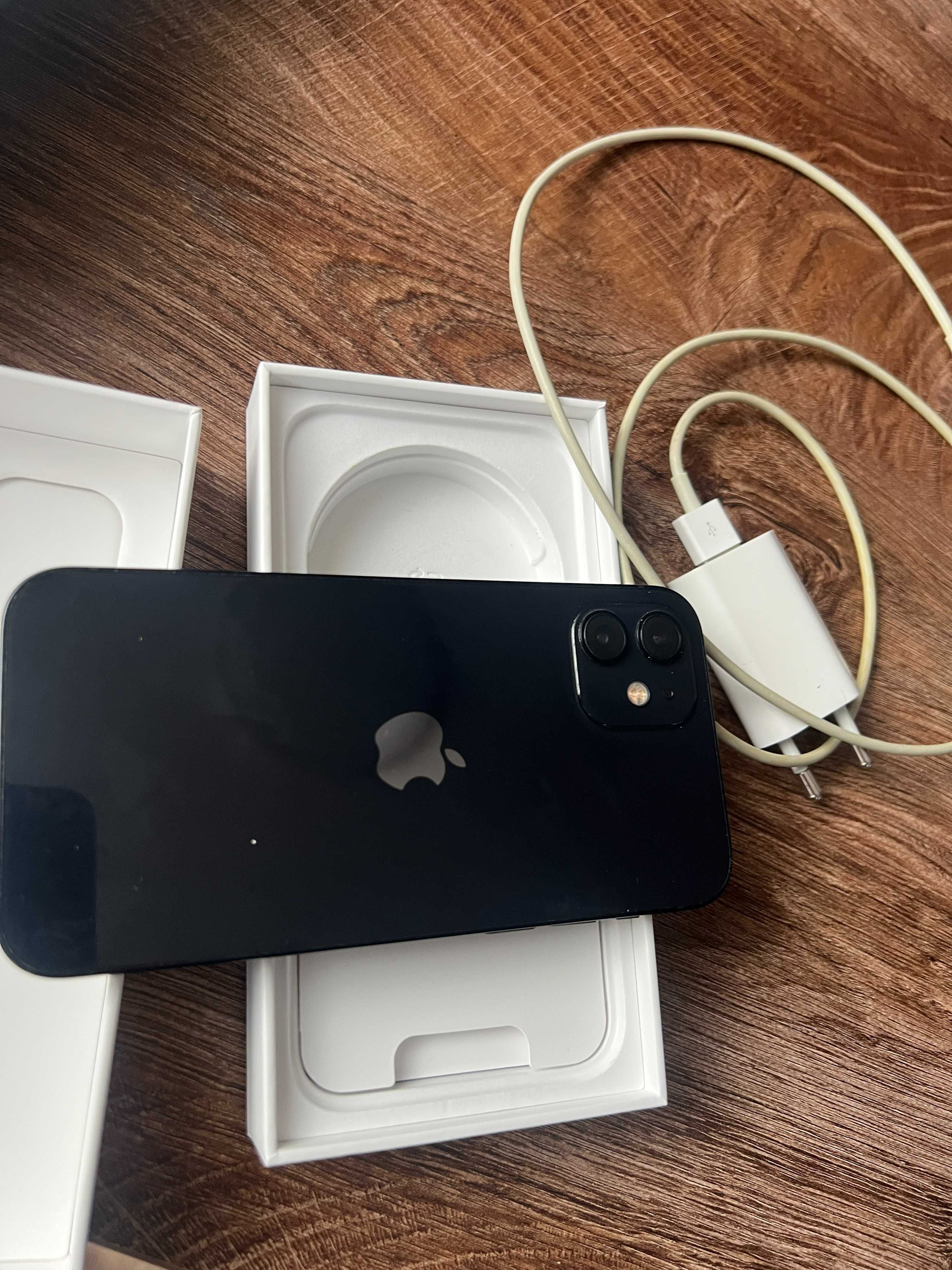 Iphone12 64 GB в добро състояние
