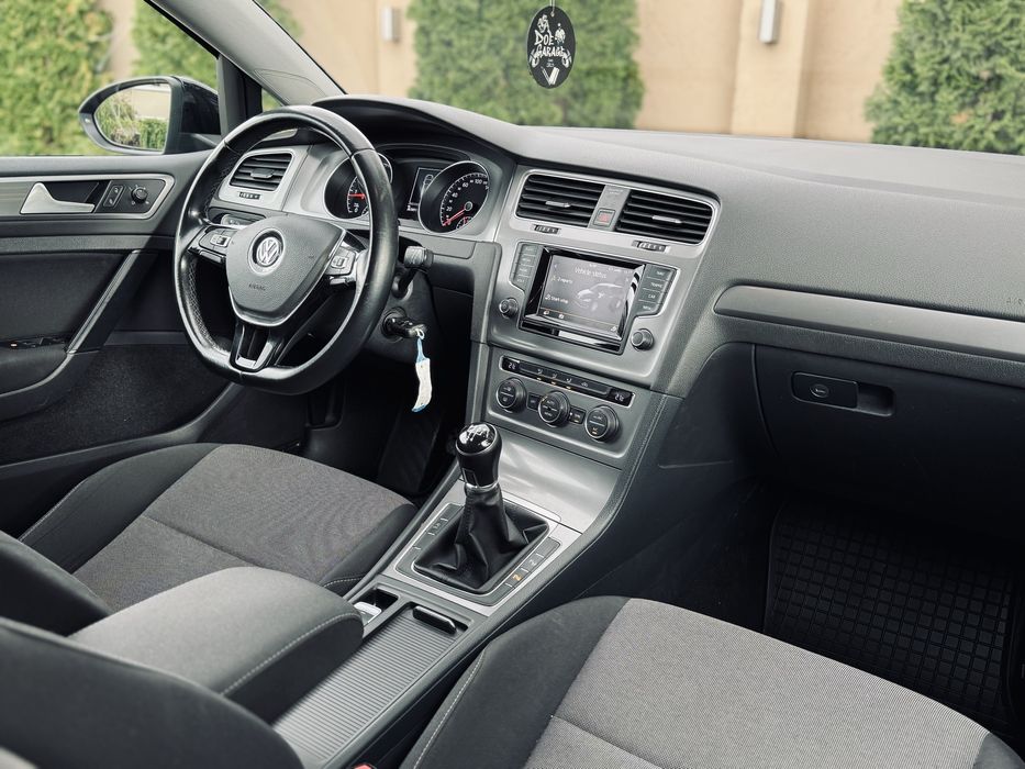 VW Golf 7 2015 1.6TDI Istoric / RAR /Garantie / Rate