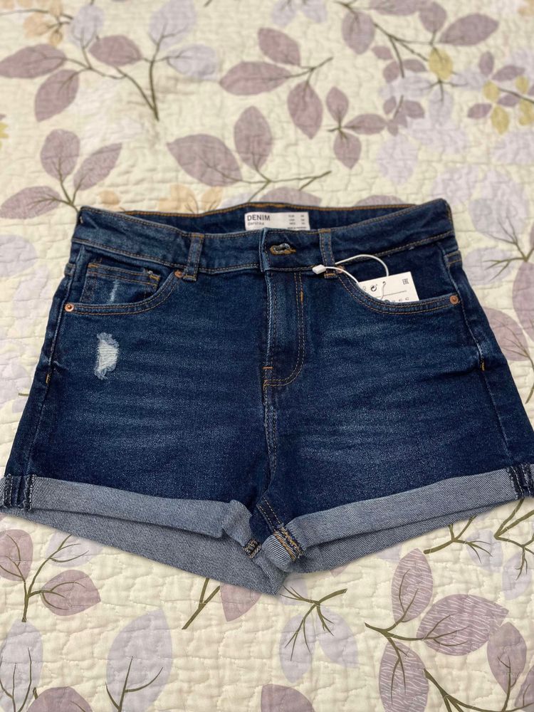 Pantaloni scurti marimea 36 noi