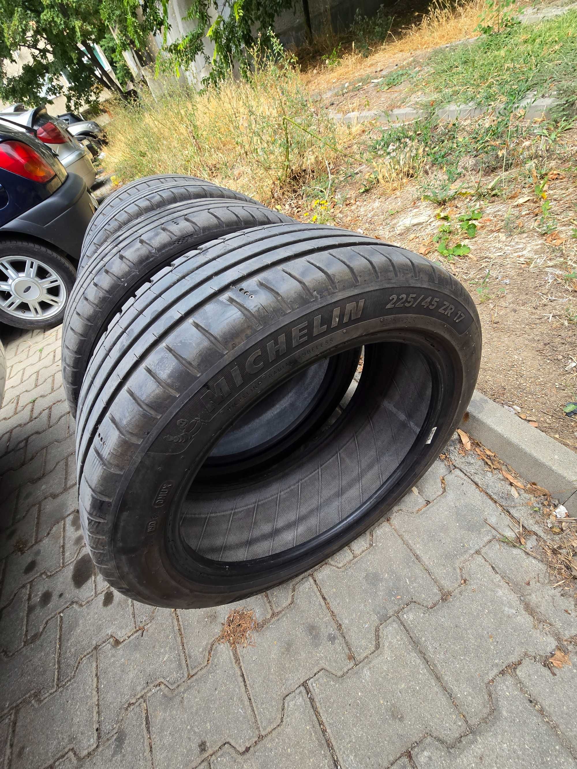 Michelin Pilot Sport 5  225/45/17