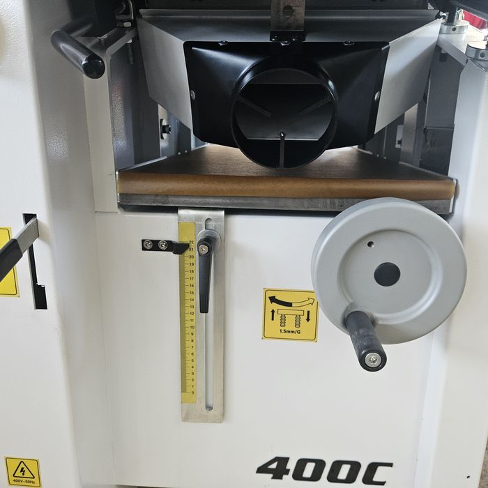 Чисто нов абрихт щрайхмус 400 мм.с спираловиден вал мотор 4 kw.