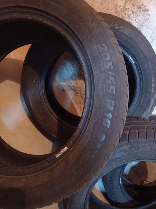 Vând cauciucuri de vara 205/55/R16