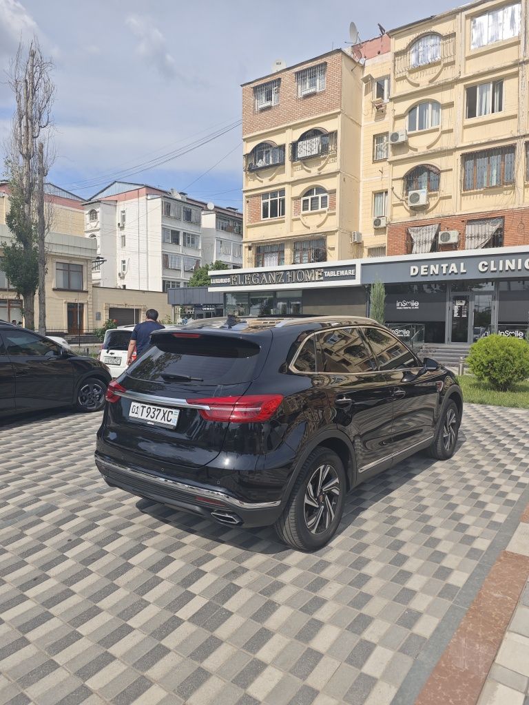 Hongqi hs5 2023 kraska tozz qora 25 prabek  12 oy tanirofka ruxsati bo