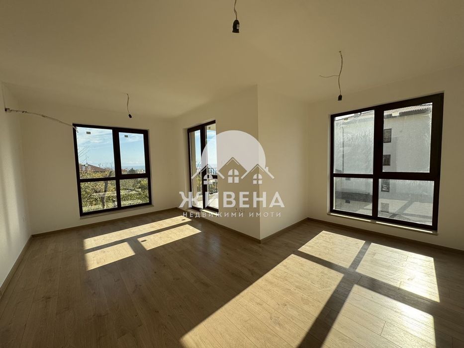 Продава се Двустаен апартамент в Варна, Бриз - 66 кв.м за 2652 €/кв.м - Снимка #4