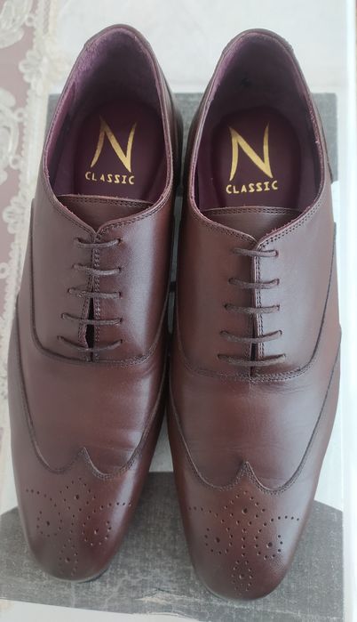 Продаётся мужской туфли классика