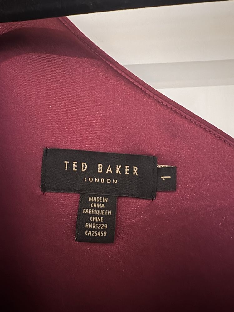 Официална рокля Ted Baker