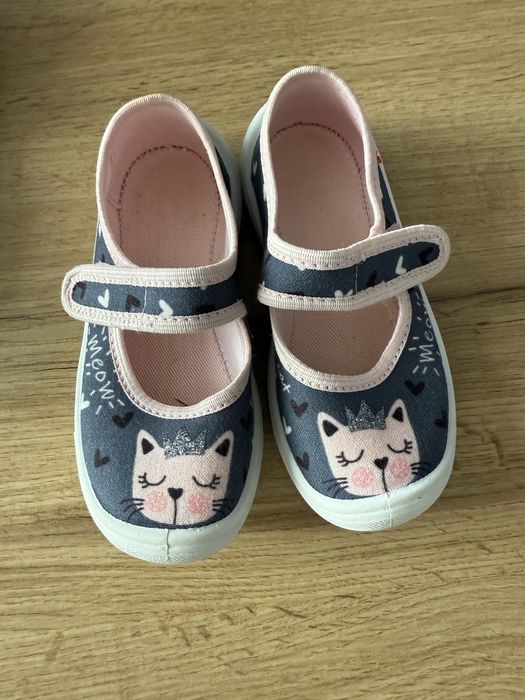 Детски пантофи номера 25,27 и 28
