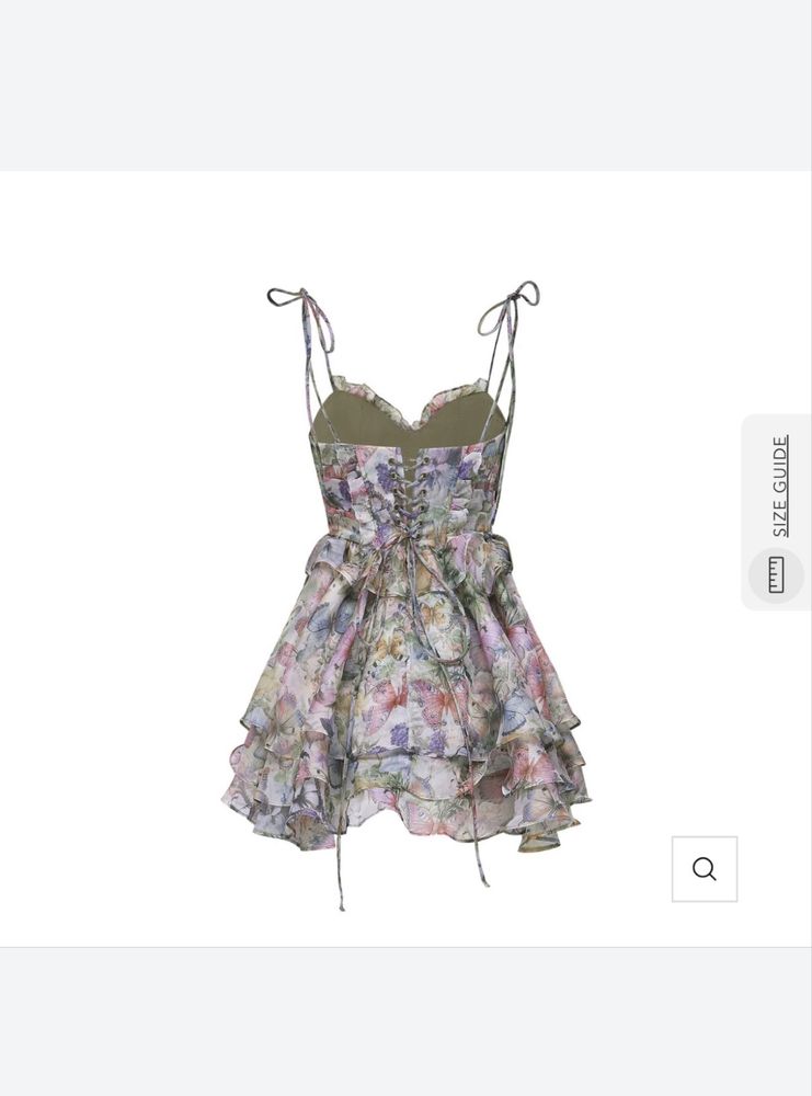 Къса рокля lbd по модел на miss rosier