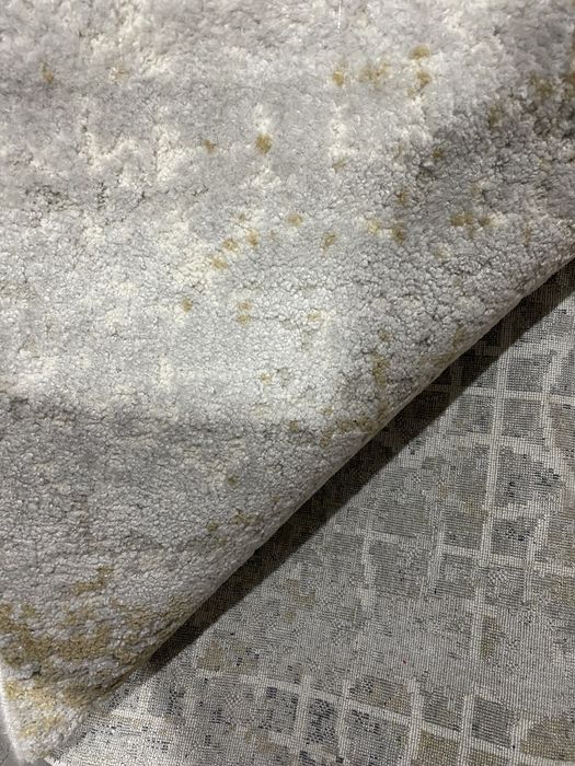 Продам ковер в хорошем состоянии