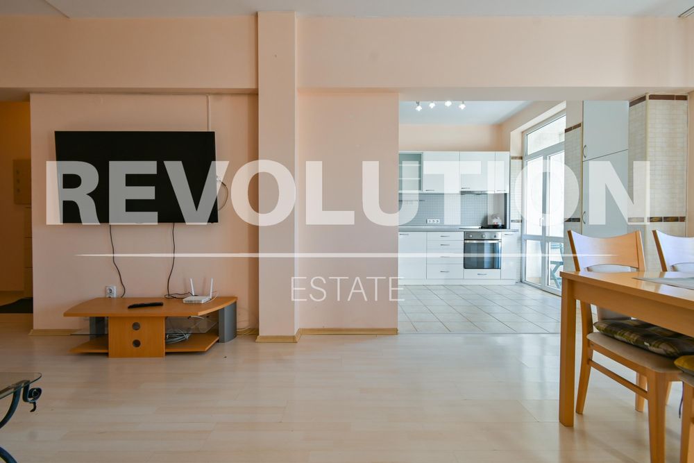 Дава се под наем Двустаен апартамент в София, Център - 75 кв.м за 900 € - Снимка #2