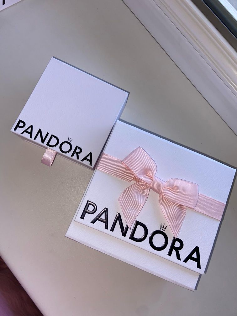 Браслет Pandora серебро с золотым сердцем