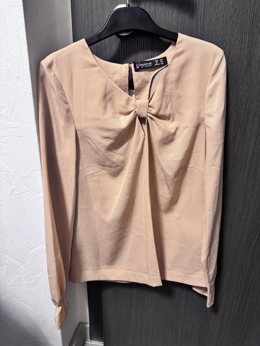 Нова дамска блуза с дълъг ръкав.