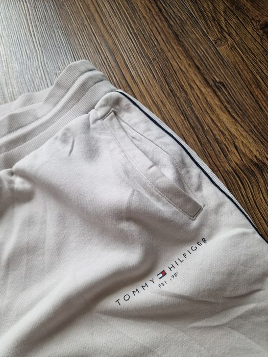 Страхотно мъжко спортно долнище TOMMY HILFIGER размер XL/ 2XL