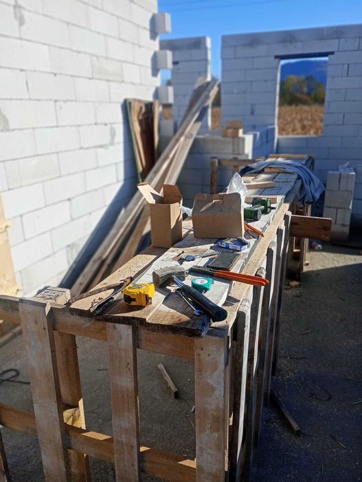 Meșteri construcții - structuri, finisaje , instalații, amenajări