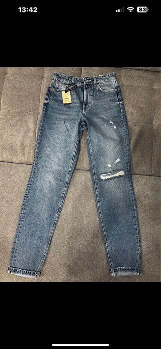 Blugi noi River Island
