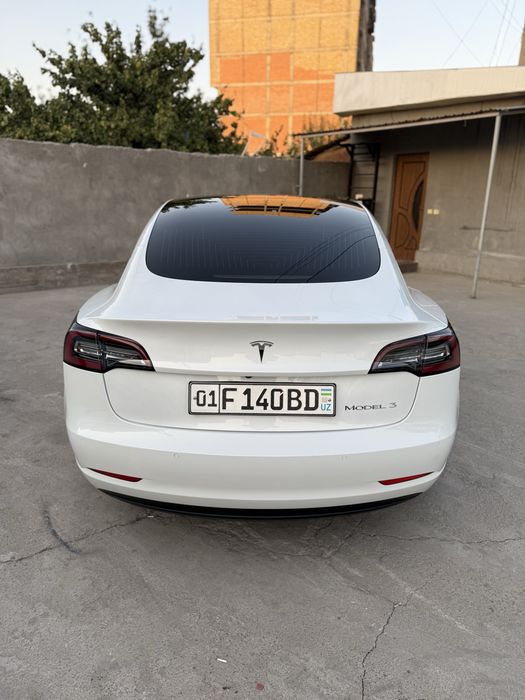 Tesla model 3   2020
