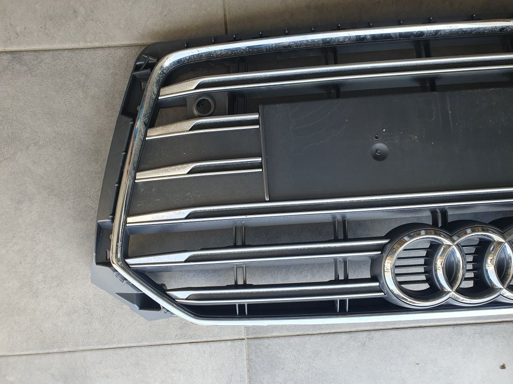 Grila centrala Audi A5.. S5. F5