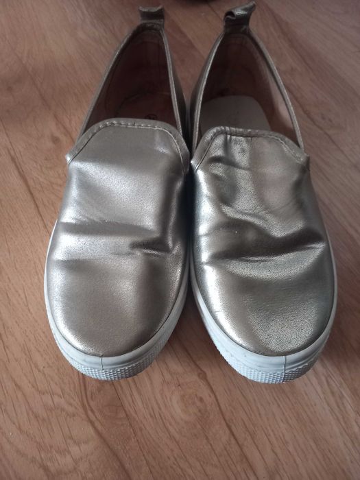 Expadrile damă aurii