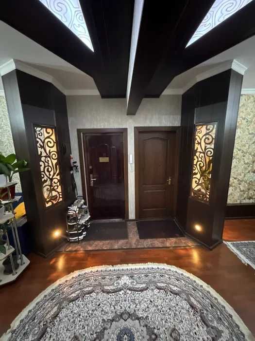 Продается 4х комнатная квартира, Район Сергели 8, Кафе Жиз-Биз, 0837