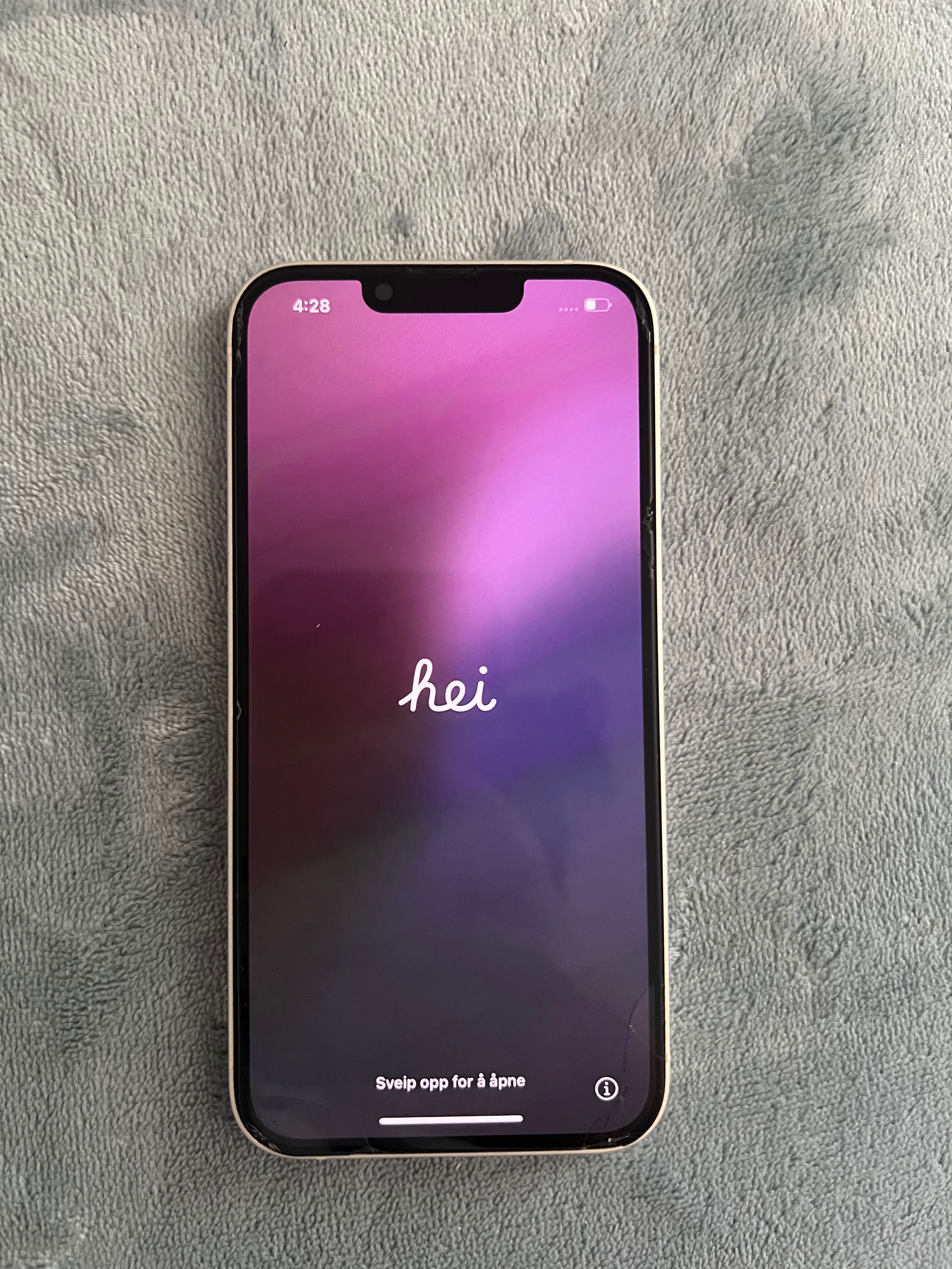 iPhone 13 starlight