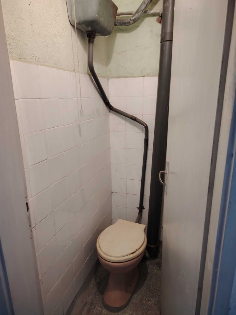 Продава се Къща в София, Люлин 6 - 320 кв.м за 304 €/кв.м - Снимка #23