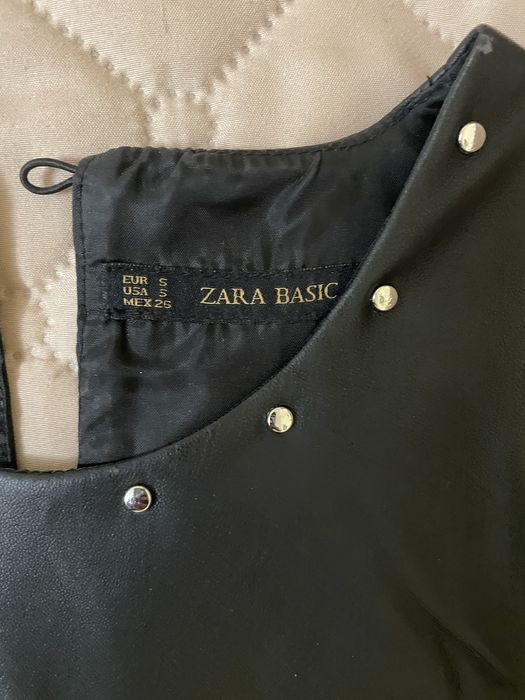 Zara кожена рокля