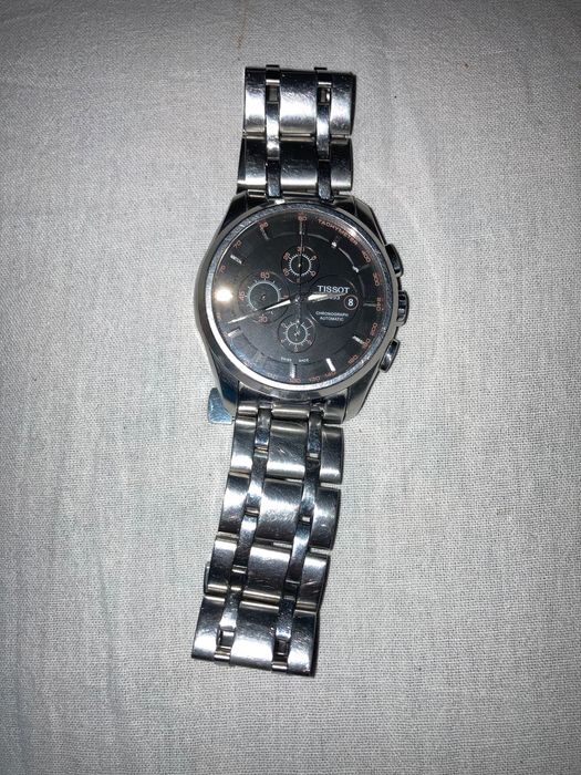 Часовник tissot T035627A