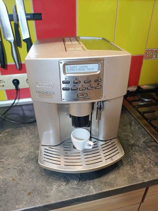 Espresor, aparat de cafea DeLonghi Magnifica Automatic Cappuccino
