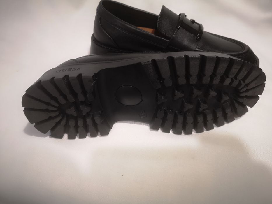 Guess, лоуфъри естествена кожа, номер 41