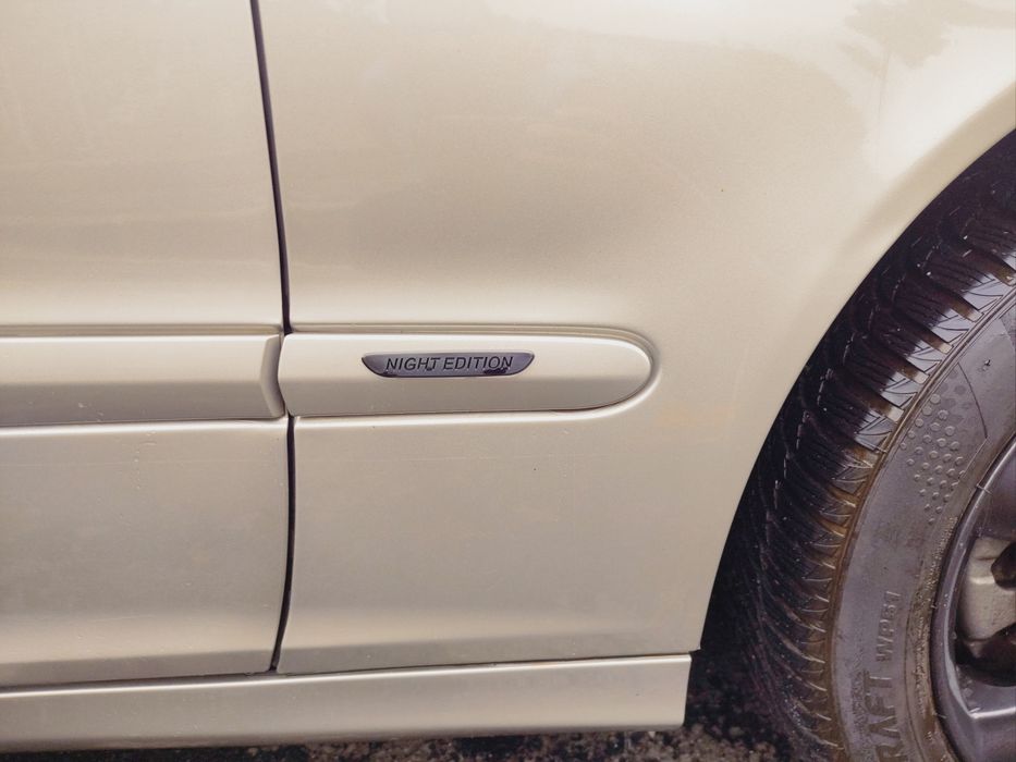 Vând Mercedes w203 impecabil benzina 166000 km