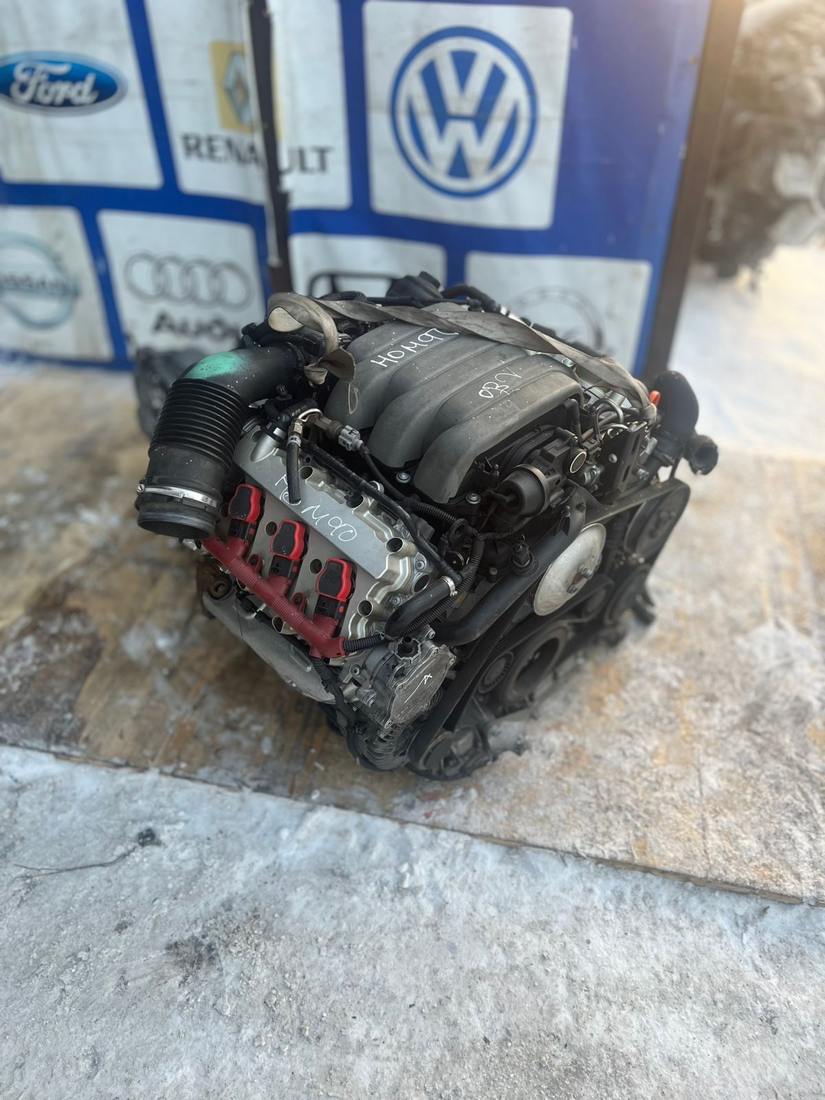 Двигатель BKH AUK на AuDi A8 D3, объём 3.2 FSI;