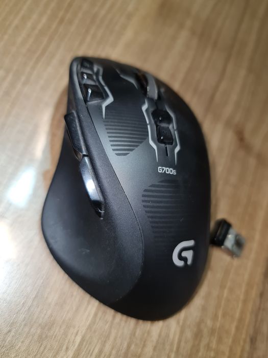 Logitech G700s геймърска мишка със забележка!