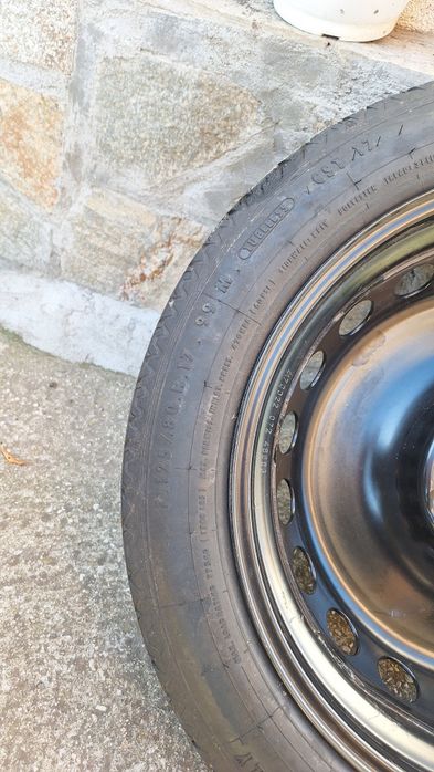 Резервна гума патерица