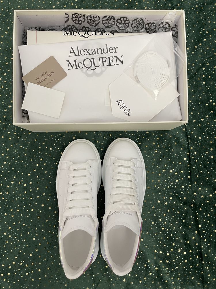 ALEXANDER Mcqueen Holographic