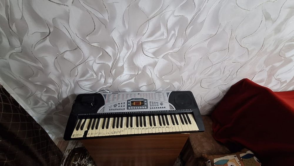 Синтезатор в рабочем состоянии