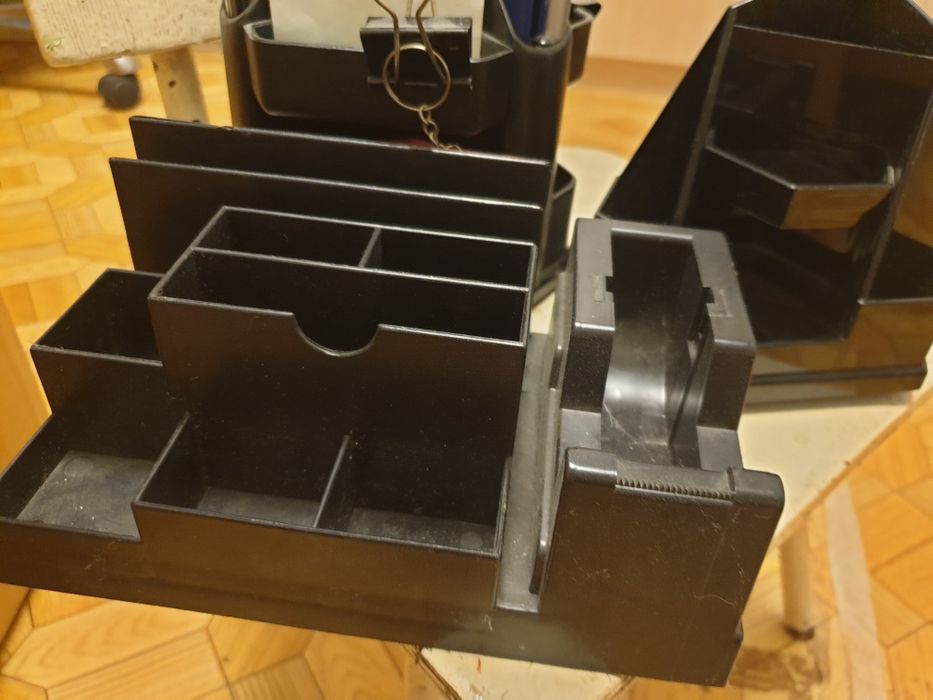 Органайзеры б/у офисный,многофункциональный.