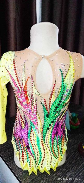 Гимнастический купальник, новый, камни дмс 1 млн 600 тыс, 5-7 лет