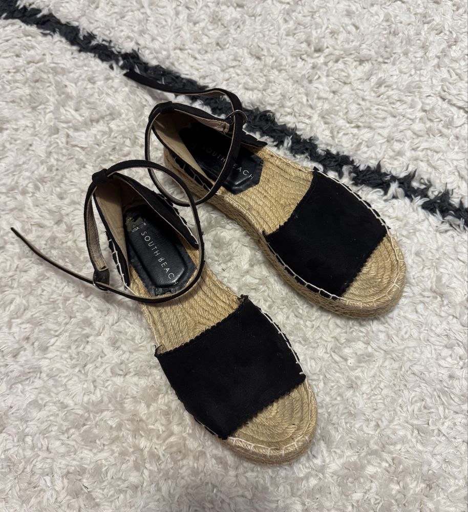 Sandale tip espadrile cu talpa impletita, marimea 39.